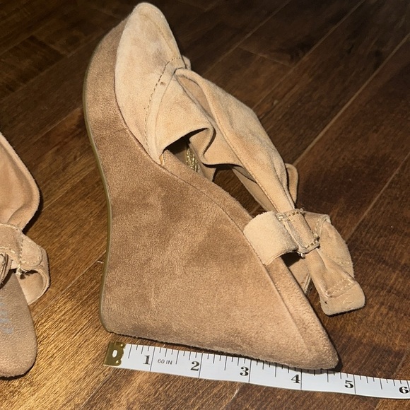 Daniblack tan suede platform wedge sandals, approx size 38 - Picture 6 of 7